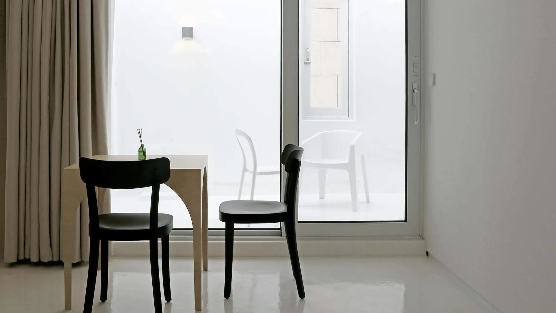Hotel Small House Big Door Seoul